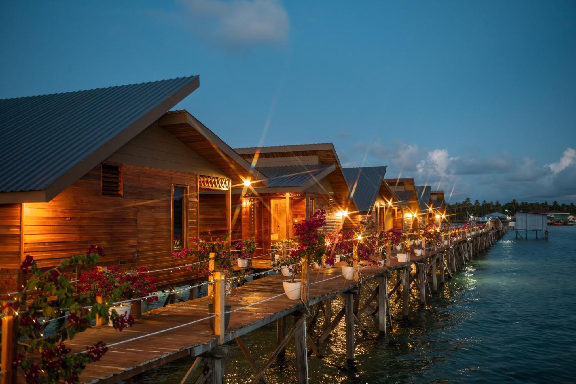 La Water House Semporna Bed & Breakfast Dış mekan fotoğraf